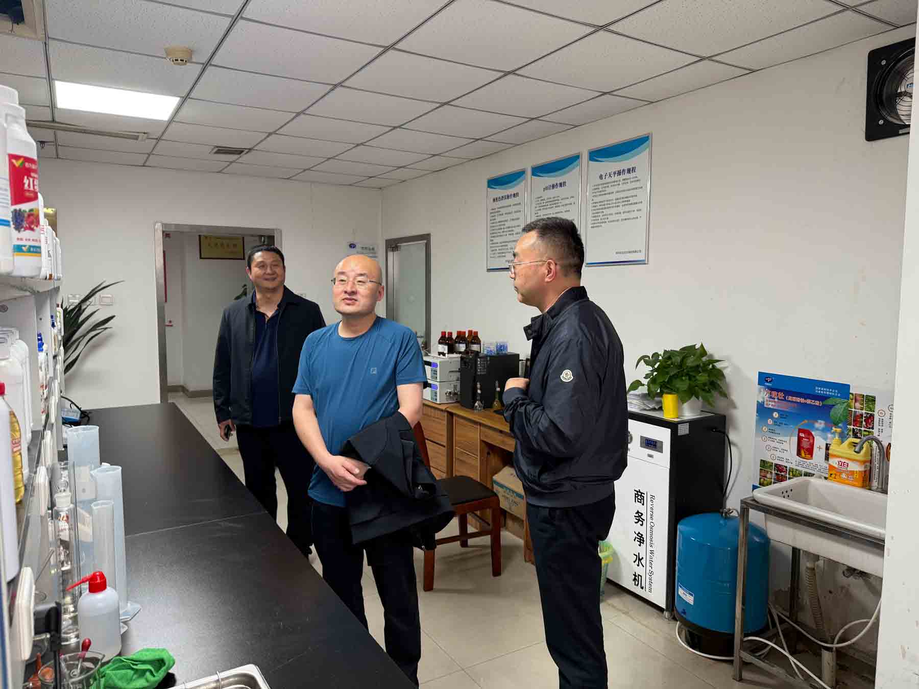 共探行業新路徑 引領農化新征程 | 中國農藥發展與應用協會花榮軍秘書長蒞臨農達生化指導工作(圖2)